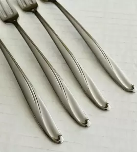 Ohs29g Oneida Sl And Gh Rogers Stainless 4 Appetizer Cocktail Forks Glossy #2