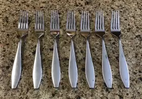 Ohs492 Oneida 7 Dinner Forks Stainless Flatware Glossy Wide Center Flat Tip