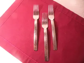 Ohs504 Oneida Set Of 3 Salad Forks Glossy Stainless Hammered Flatware 7 1/4 Inch
