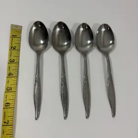 Ohs88 Oneida Stainless Flatware Pattern Lot Of 4 Spoons
