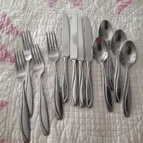 Oneida Ohsgroo/tsx4 Stainless Flatware - Groove 16 Pcs
