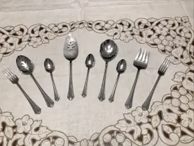 Oneida Ohsjui/cmfmx2 9 Piece Juilliard Stainless Flatware Serving Forks Casserole Spoons