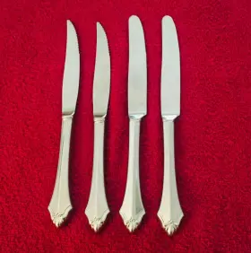 Oneida Ohskenw/k1nfx4 Stainless Flatware Kenwood 2 Dinner Knives - Steak Very Nice