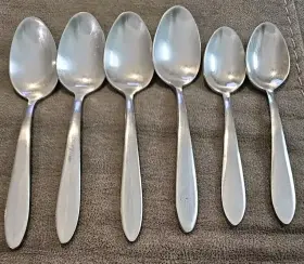 Oneida Ohsmoo/tsx4 Stainless Flatware Mooncrest 2 Teaspoons And 4 Oval Soup Spoons