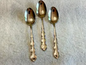 Oneida Ohsmoz/tsx2 Stainless Mozart Teaspoons - Set Of Three 6 Inch