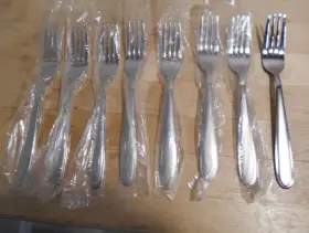 8396 Oneida Ohspeni/f2x4 8 Jordan / Peninsula Pattern Dinner Forks Unused
