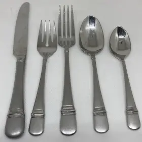 5pps Oneida Ohssaas/5pps Stainless Flatware Satin Astragal - 5pc Place Setting