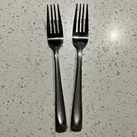 Oneida Ohssalin/f2x4 Stainless Satin Lincoln Dinner Forks - Set Of 2