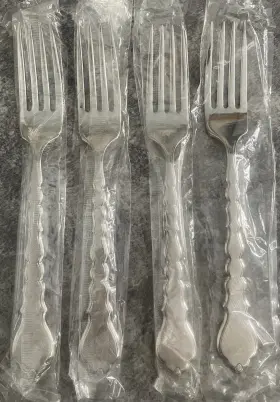 Oneida Ohssat/f1x4 New Set Of 4 Community Stainless Flatware Satinique Dinner Forks 7 3/8 Inch