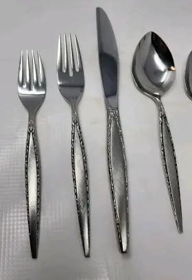 5pps Oneida Ohsven/5pps Community Stainless Flatware Venetia 6 Piece Place Setting Excellent Used #3