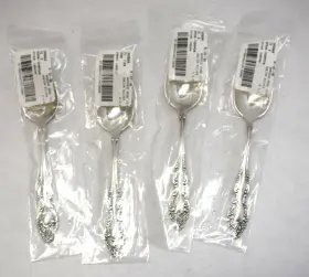 R-03-06 Oneida Stainless Steel Brahms Set Of 4 Teaspoons 6 Inch Community Flatware Pack