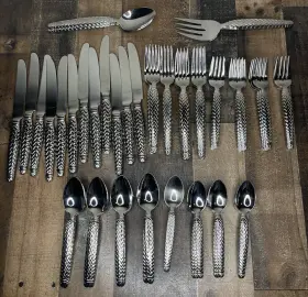 Pii2 Pier 1 P112 / Glossy Braid 18/8 Stainless Korea Flatware 66 Piece Set