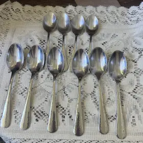 Reed & Barton 034641036074 New And Heritage Mint Olde English Hammered 4 Teaspoons 6 Tablespoon
