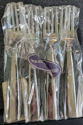 Reed & Barton 034641036456 And Regent Heritage Mint Stainless Salad Forks Set Of 4