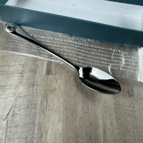4980015 Reed & Barton And Colonial Williamsburg Royal Shell Stainless Place Spoon
