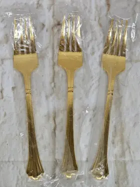 E20296e Retroneu Gold Century Replacement Salad Forks Goldplated Korea Flatware Lot Of 3