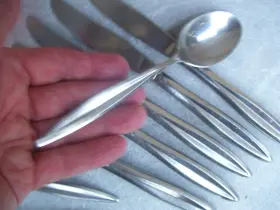 43463 Rogers Stainless 1847 Symmetry Rat Tail Handle 3 Soup Spoons 5 Dinner Knives #2