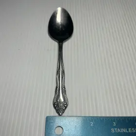 97062 Rogers Co. Stanley Roberts Dream Rose Table Spoon 7 Inch Korea 10 Flowers
