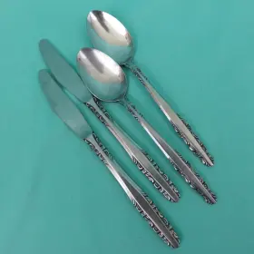 Ins193 Rogers Lot Of 4 Pieces 2 Place Oval Soup Spoons Dinner Knives Shiny