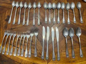 Srb3 Rogers / Stanley Roberts Stainless Flatware 32 Pc