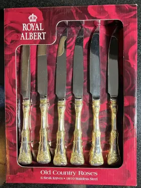 Royal Albert 028199870570 6 Old Country Roses Steak Knives Stainless Gold Accent Flatware