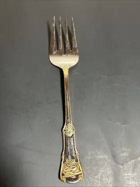 854758 Royal Albert 18/10 Fork Old Country Roses Stainless Meat Mint