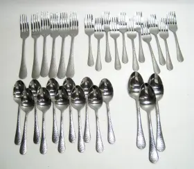 Am02562 Safdie & Co. 31 Pieces And Polaris Flatware Hammered Stainless Steel