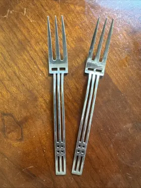 5000436-4 Sasaki Windows 18/8 Stainless Steel 7 1/4 Inch Salad Fork Set Of Two