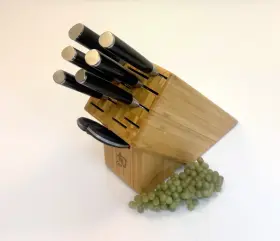 Shun 087171055510 Classic Damascus Steel 8-piece Knife Block Set - Unused Store Display