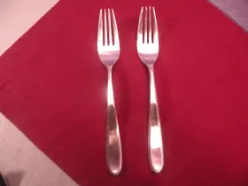 2012506 Splendide Set Of 2 Danica Dinner Forks Stainless 7 3/4 Ga3