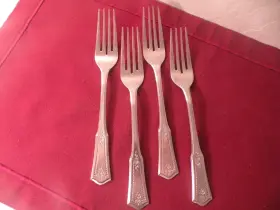 Srb113 Stanley Roberts Set Of 4 Dinner Forks Rogers Co Korea 7 1/2 Inch