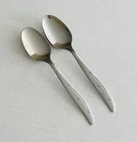 Ins16 Superior Stainless Usa International Silver 2 Teaspoons Glossy 3 Stars