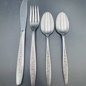 43173 Superior International/customcraft Petal Lane Cus5 Salad Fork / Sugar Spoon