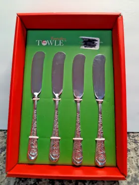 Towle 044228065922 Everyday Santa Stainless Steel Butter Cheese Spreaders Set Of 4 Nib Nos