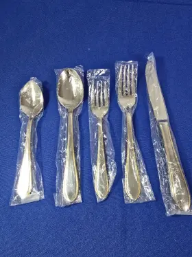 T2571500 Towle Newbury Thread Gold Stainless 5 Piece Place Setting Nos Nib