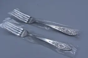 Pb5-2 Unknown Manufacturer Unf11 2 Dinner Fork 7-3/8 Inch Rose Stainless Japan New