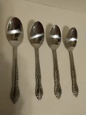 Uti43 Utica Stainless 4 Soup Spoons Fork Flatware Silverware 3 Flowers On Tip #3