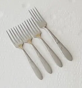 Uti9 Utica Cutlery Co Stainless 3 Salad Forks And 1 Dinner Fork Flower Glossy