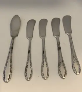 M3258 Wallace Sweetheart Brothers Plate Master 4 Butter Knives 6.75 Inches Set Of 5