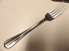 Was203 Wallace / Baguette 39 Pc Silverware Center Ridge Stainless Flatware