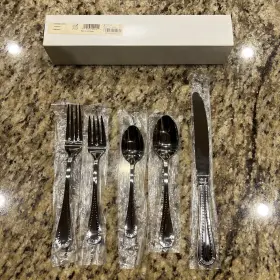 57000100607 Wedgwood New Grosgrain 18/10 Stainless Vera Wang 5 Piece Flatware With Box