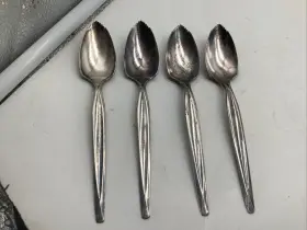 Ins242 Wm. Rogers & Son 4 Mfg. Co. Serrated Spoons Stainless Steel Grapefruit Citrus