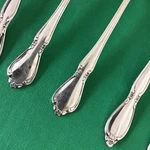 Chateau Oneida Craft Deluxe Stainless Steel Set Of 8 Table Soup Oval Spoons. Fixed Price $46.00.