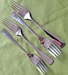 Oneida Community Stainless Phoenix Pattern 4 Dinner Forks 7.25" Wide Tip Glossy. Fixed Price $14.99.
