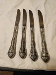 Oneida 2765KSHA Knife Set - Silver. Fixed Price $10.00.