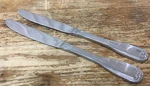 Gibson Fiddle 2 Modern Solid Dinner Knives Outline Stainless Tipped. Fixed Price $14.84.