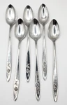 Oneida La Rose Community Stainless Steel Iced Beverage Spoon (set Of Two). Fixed Price $12.74.