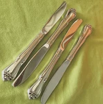 4 Hollow Handle Dinner Knives Oneida 1881 Rogers Arbor Rose/true Stainless. Fixed Price $8.99.