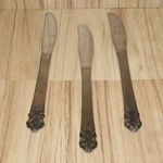 Cambridge CBS1 Set Of (3) Stainless Steel 8.5" Dinner Knives Satin Flatware. Fixed Price $15.95.