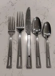 5 Piece Place Setting Oneida Circuit Stainless Glossy Satin Accent Flatware. Fixed Price $57.59.